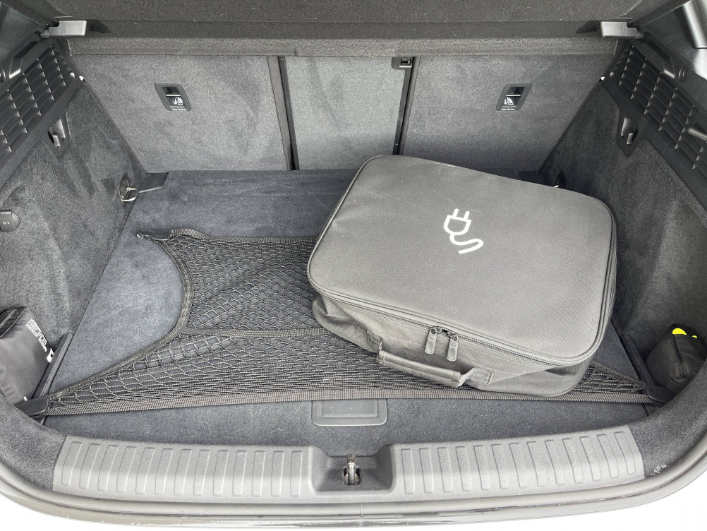 Acheter Audi A3 A3 Sportback 40 TFSIe 204 S tronic 6 S Line 5p occasion dans les concessions du Groupe Faurie