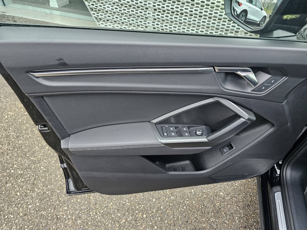Acheter Audi Q3 Q3 Sportback 35 TDI 150 ch S tronic 7 S line 5p occasion dans les concessions du Groupe Faurie