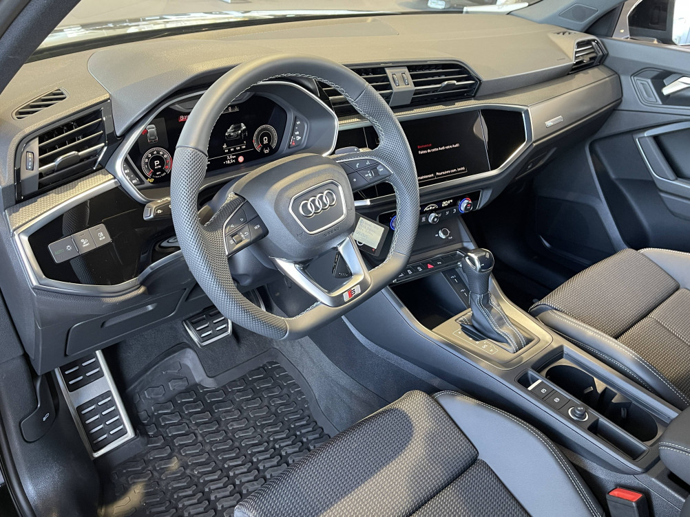 Acheter Audi Q3 Q3 35 TFSI 150 ch S tronic 7 S line 5p neuf dans les concessions du Groupe Faurie