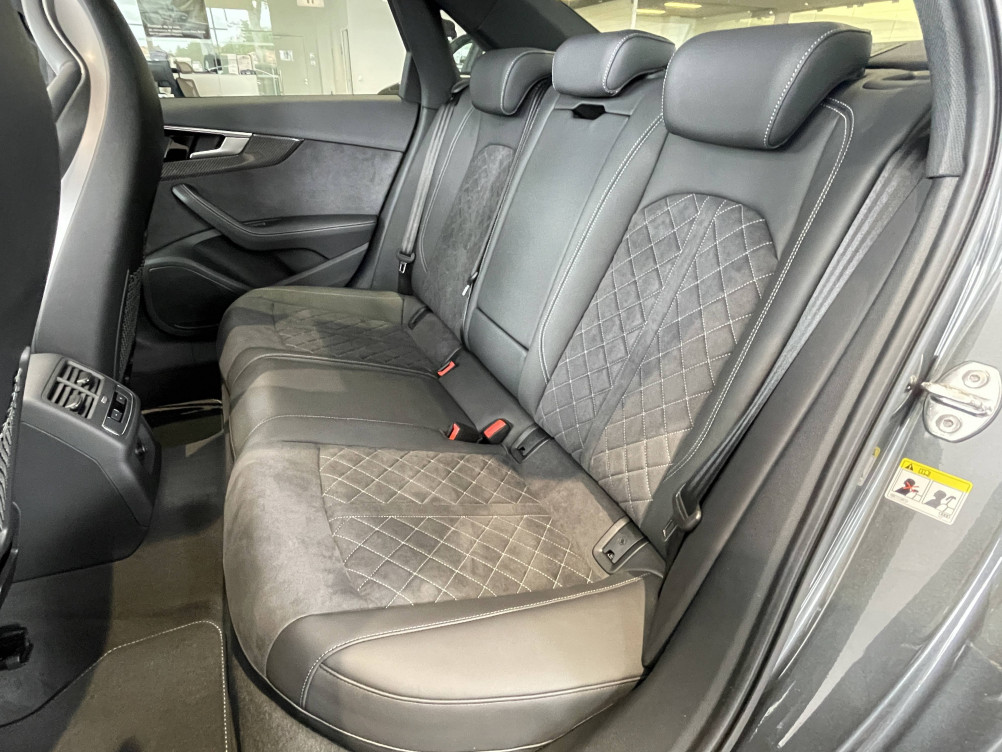 Acheter Audi A4 A4 35 TFSI 150 S tronic 7 Competition 4p neuf dans les concessions du Groupe Faurie