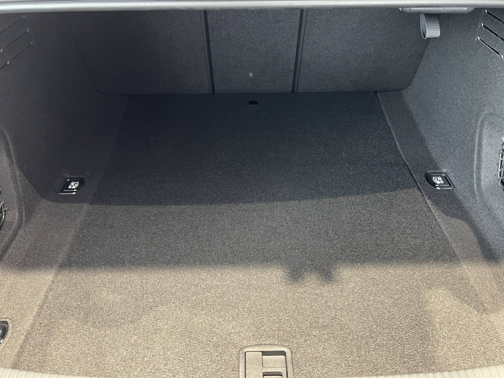 Acheter Audi A4 A4 35 TFSI 150 S tronic 7 Competition 4p neuf dans les concessions du Groupe Faurie