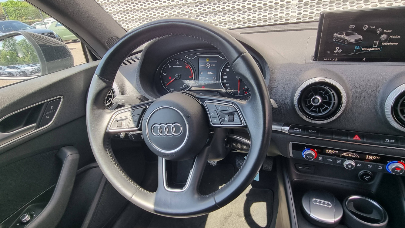 Acheter Audi A3 A3 Cabriolet 1.6 TDI 110 Sport 2p occasion dans les concessions du Groupe Faurie