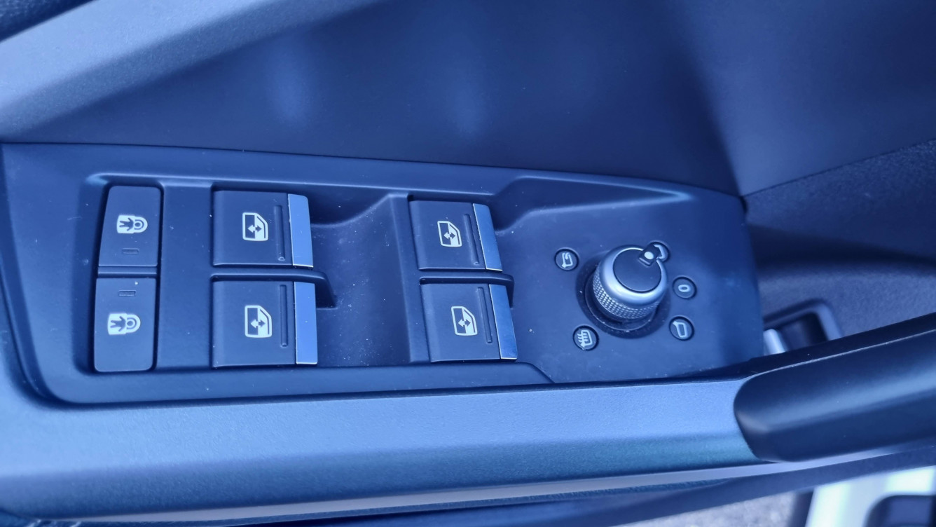 Acheter Audi Q3 Q3 45 TFSIe 245 ch S tronic 6 S line 5p occasion dans les concessions du Groupe Faurie