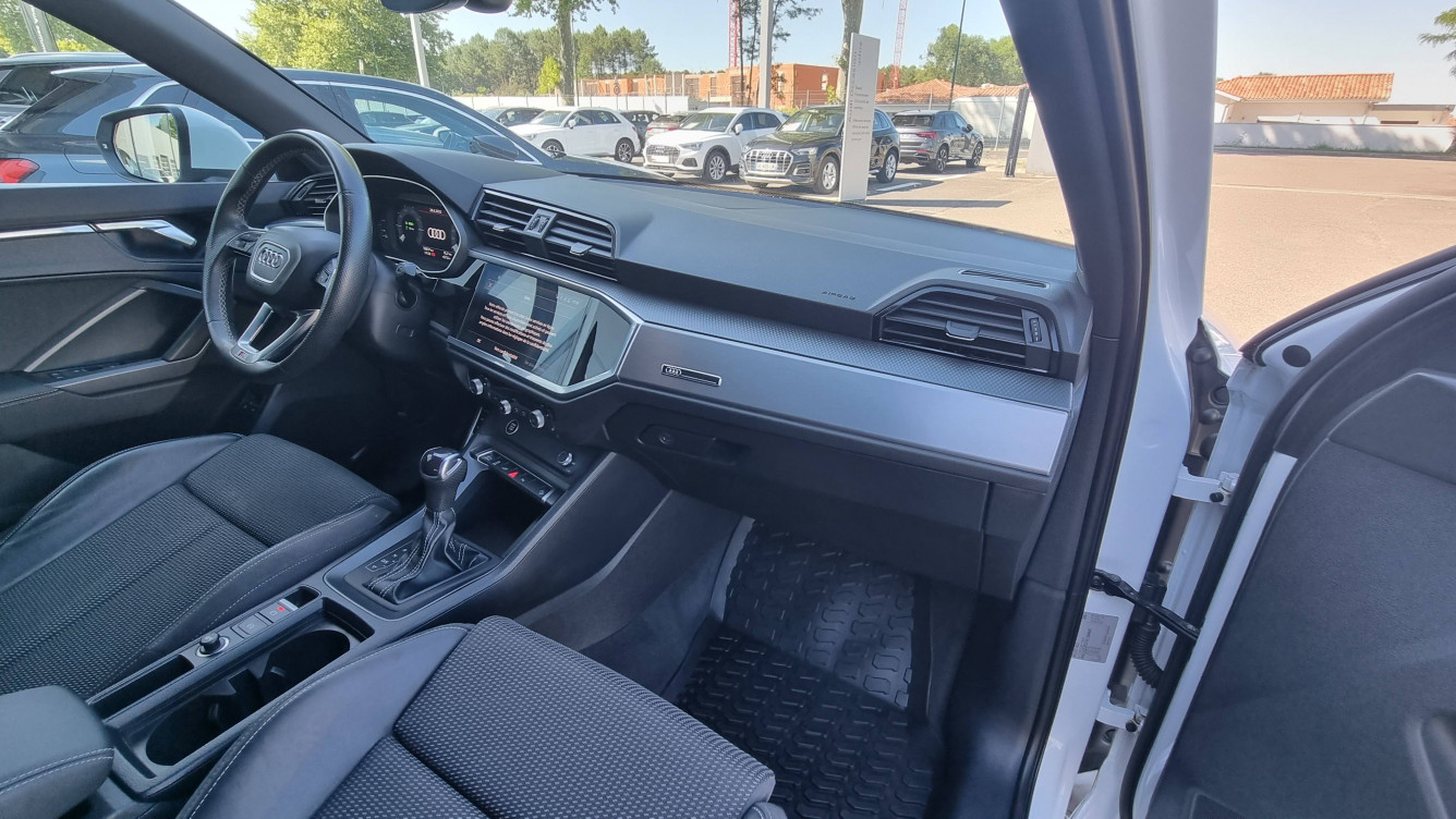 Acheter Audi Q3 Q3 45 TFSIe 245 ch S tronic 6 S line 5p occasion dans les concessions du Groupe Faurie