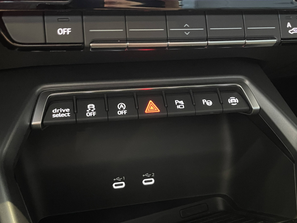 Acheter Audi A3 A3 Allstreet 40 TFSI e Hybride rechargeable 204 S tronic 6 Avus 5p neuf dans les concessions du Groupe Faurie