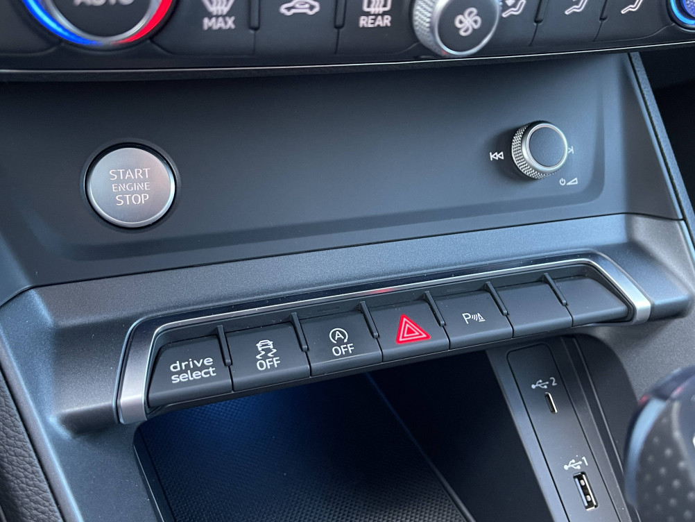 Acheter Audi Q3 Q3 45 TFSI 230 ch S tronic 7 Quattro S line 5p occasion dans les concessions du Groupe Faurie