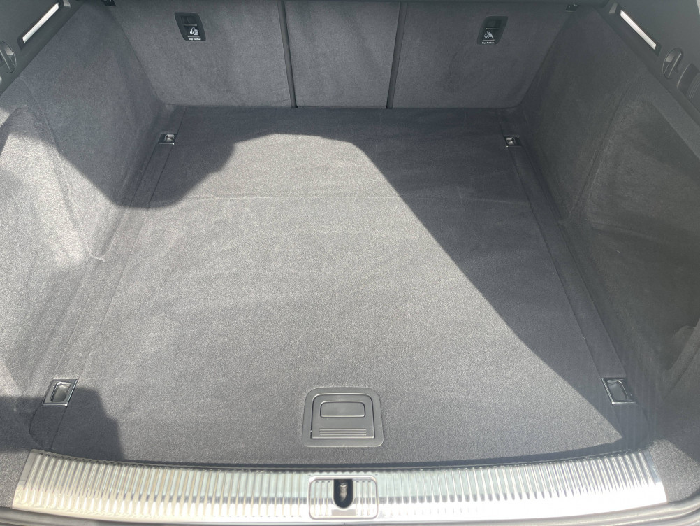 Acheter Audi A4 A4 Avant 40 TFSI 204 S tronic 7 Business Line 5p occasion dans les concessions du Groupe Faurie