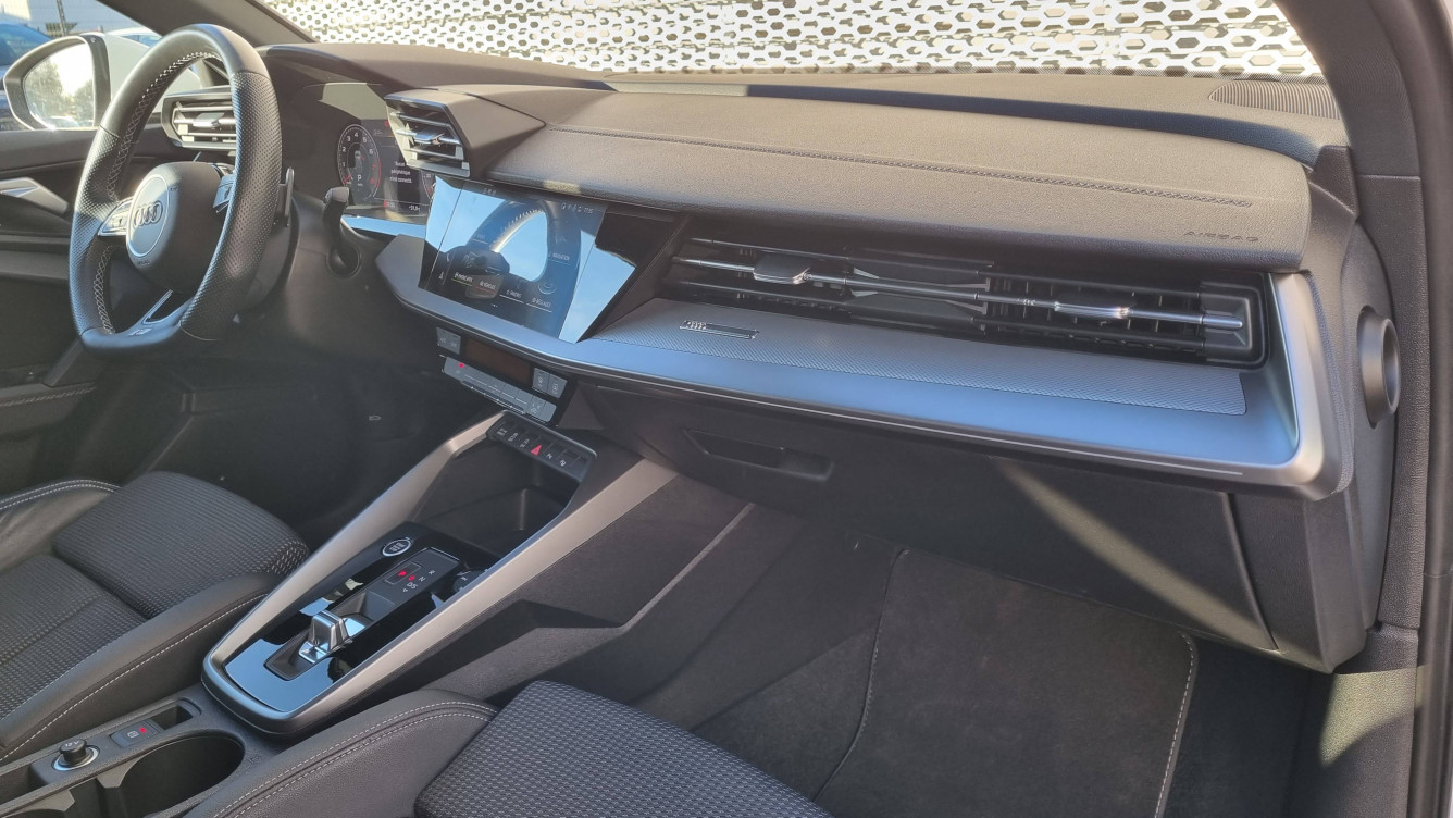 Acheter Audi A3 A3 Sportback 30 TFSI Mild Hybrid 110 S tronic 7 S Line 5p occasion dans les concessions du Groupe Faurie