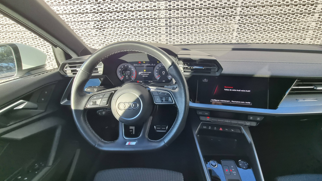 Acheter Audi A3 A3 Sportback 30 TFSI Mild Hybrid 110 S tronic 7 S Line 5p occasion dans les concessions du Groupe Faurie