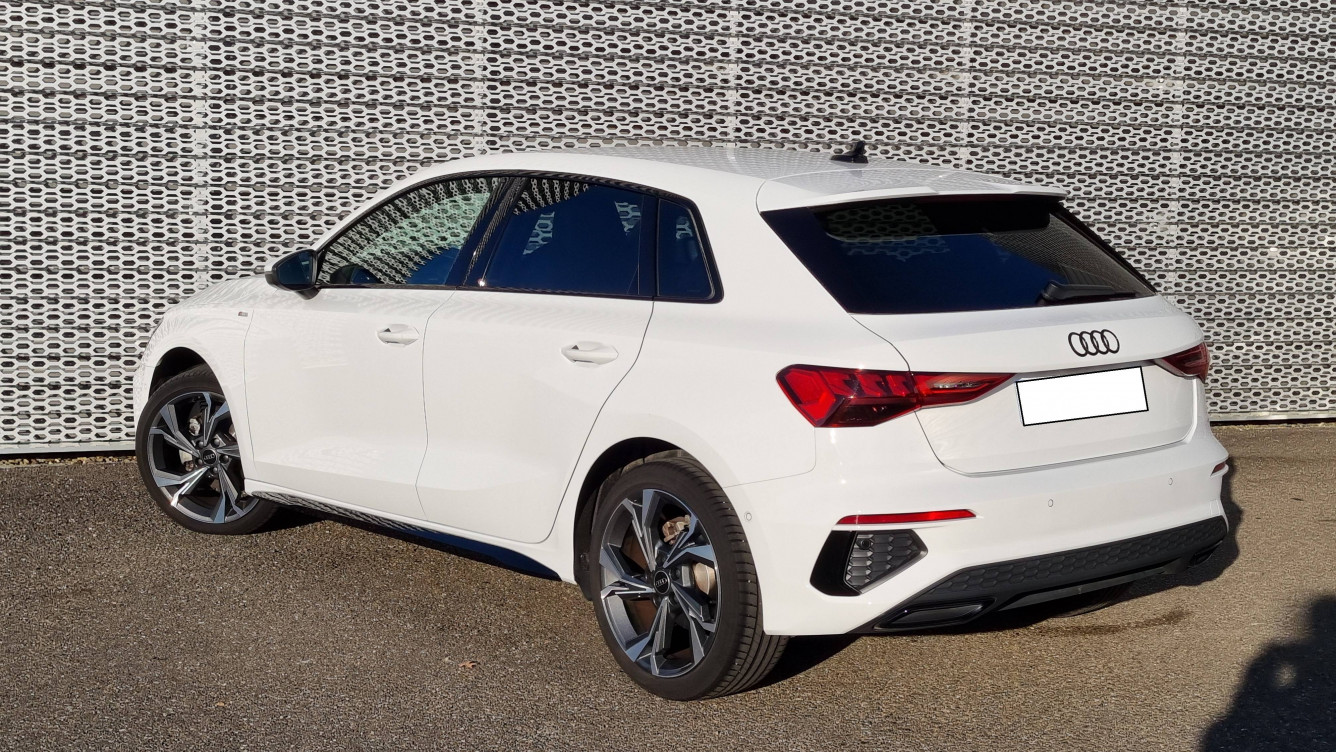 Acheter Audi A3 A3 Sportback 30 TFSI Mild Hybrid 110 S tronic 7 S Line 5p occasion dans les concessions du Groupe Faurie