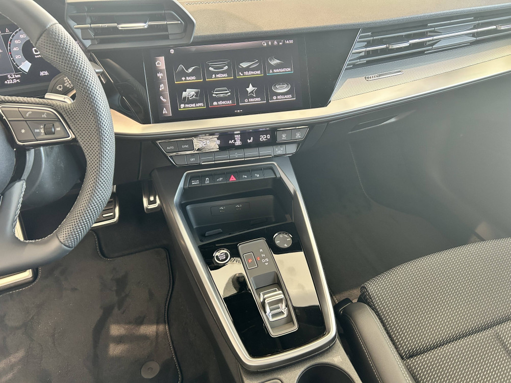 Acheter Audi A3 A3 Sportback 40 TFSIe 204 S tronic 6 S Line 5p neuf dans les concessions du Groupe Faurie