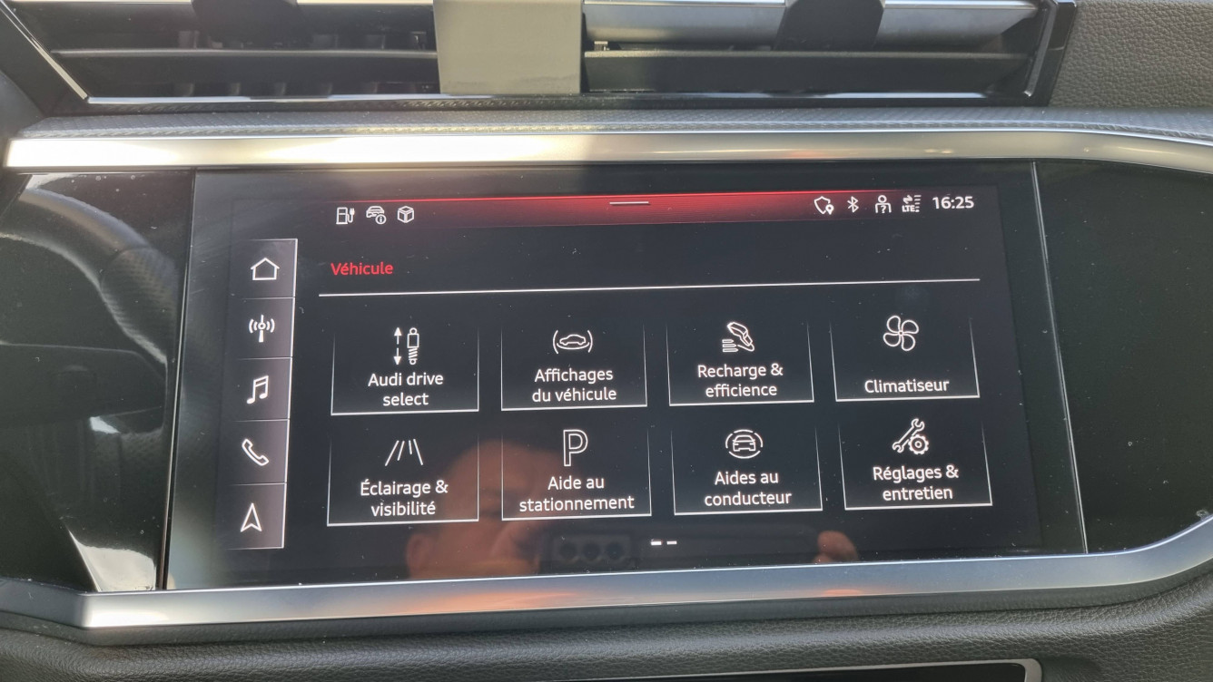 Acheter Audi Q3 Q3 45 TFSIe 245 ch S tronic 6 S line 5p occasion dans les concessions du Groupe Faurie