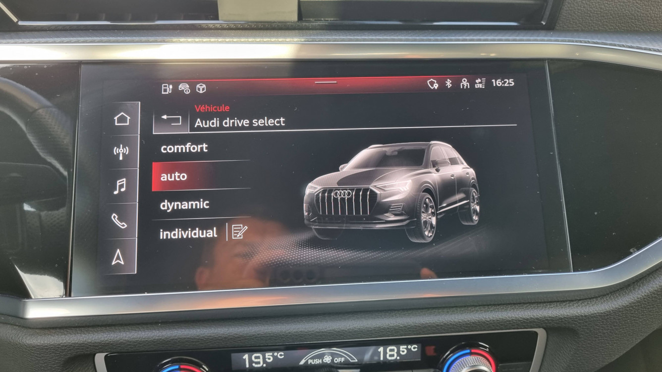 Acheter Audi Q3 Q3 45 TFSIe 245 ch S tronic 6 S line 5p occasion dans les concessions du Groupe Faurie