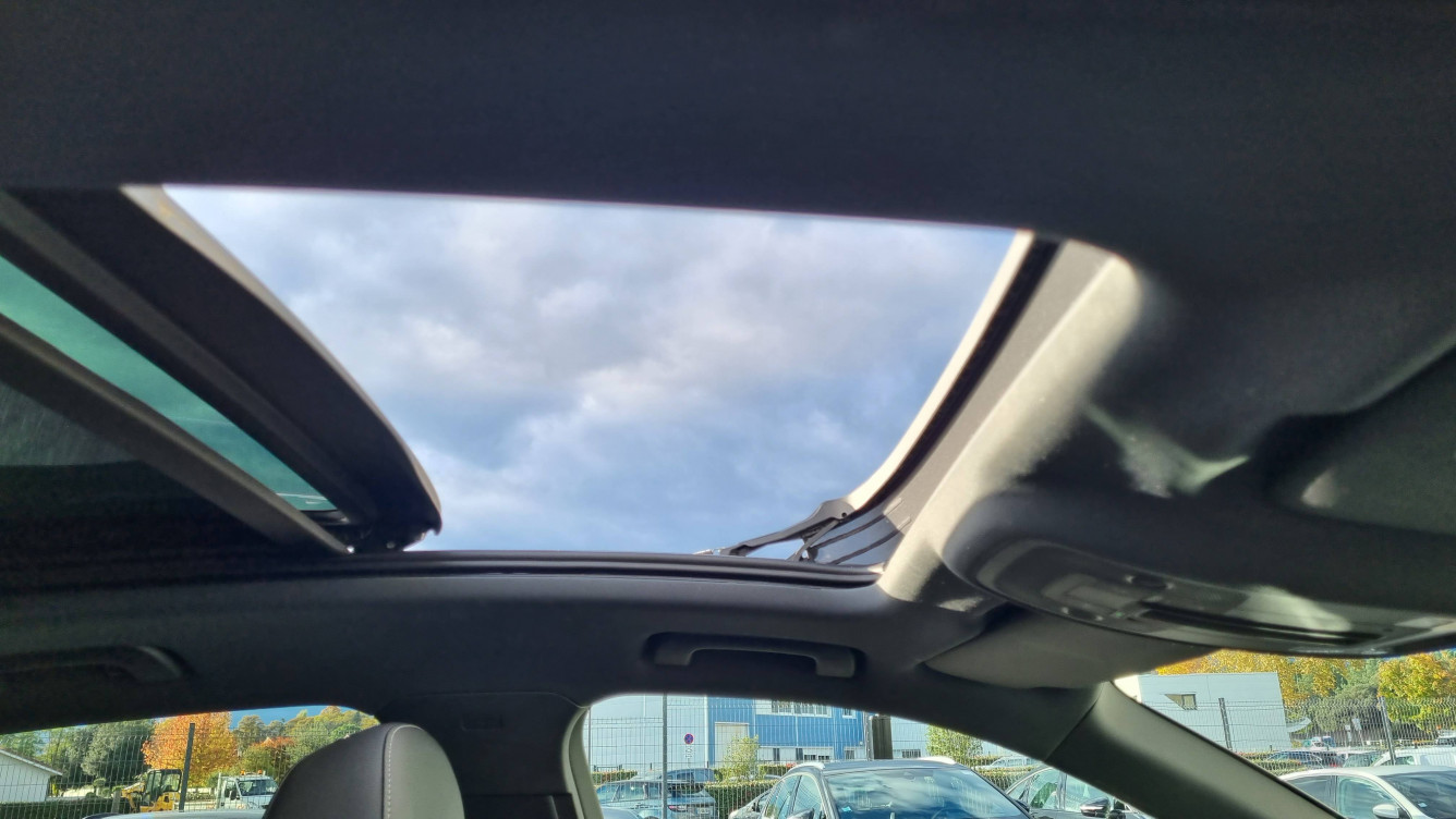 Acheter Audi Q3 Q3 45 TFSIe 245 ch S tronic 6 S line 5p occasion dans les concessions du Groupe Faurie