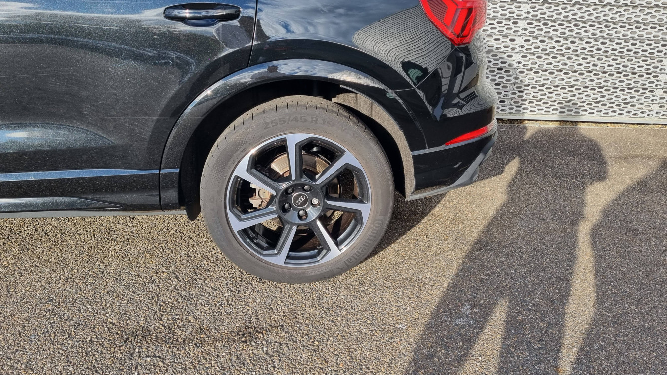 Acheter Audi Q3 Q3 45 TFSIe 245 ch S tronic 6 S line 5p occasion dans les concessions du Groupe Faurie