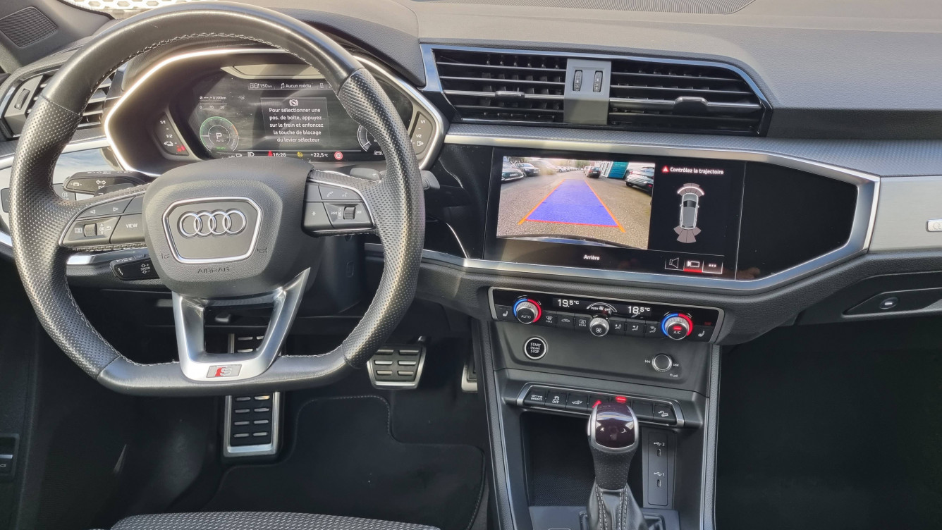 Acheter Audi Q3 Q3 45 TFSIe 245 ch S tronic 6 S line 5p occasion dans les concessions du Groupe Faurie