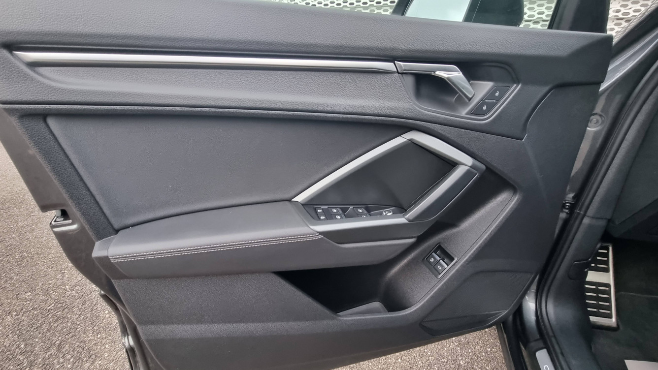Acheter Audi Q3 Q3 Sportback 45 TFSIe  245 ch S tronic 6 S line 5p occasion dans les concessions du Groupe Faurie