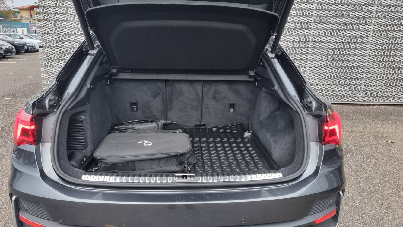 Acheter Audi Q3 Q3 Sportback 45 TFSIe  245 ch S tronic 6 S line 5p occasion dans les concessions du Groupe Faurie