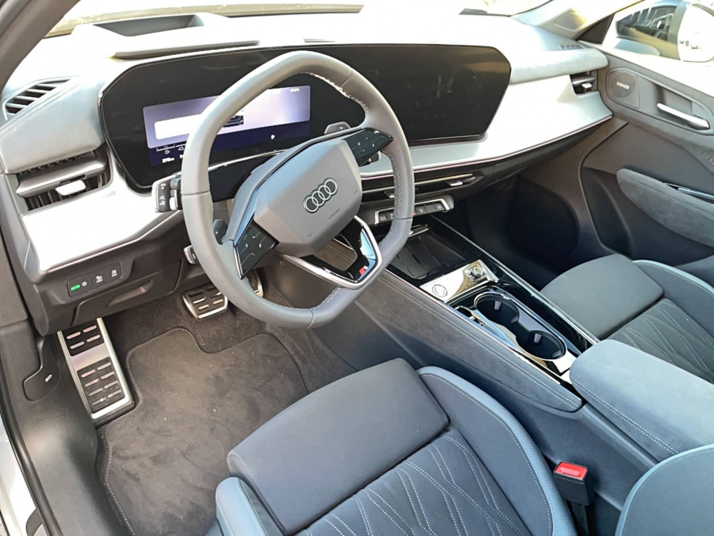 Acheter Audi Q3 Q3 e-hybrid 272 ch S tronic 6 S line 5p neuf dans les concessions du Groupe Faurie