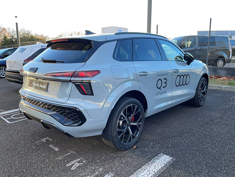 Acheter Audi Q3 Q3 e-hybrid 272 ch S tronic 6 S line 5p neuf dans les concessions du Groupe Faurie