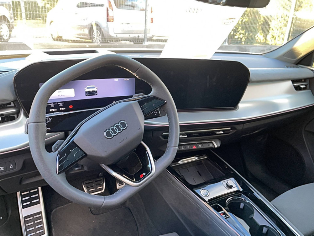 Acheter Audi Q3 Q3 e-hybrid 272 ch S tronic 6 S line 5p neuf dans les concessions du Groupe Faurie
