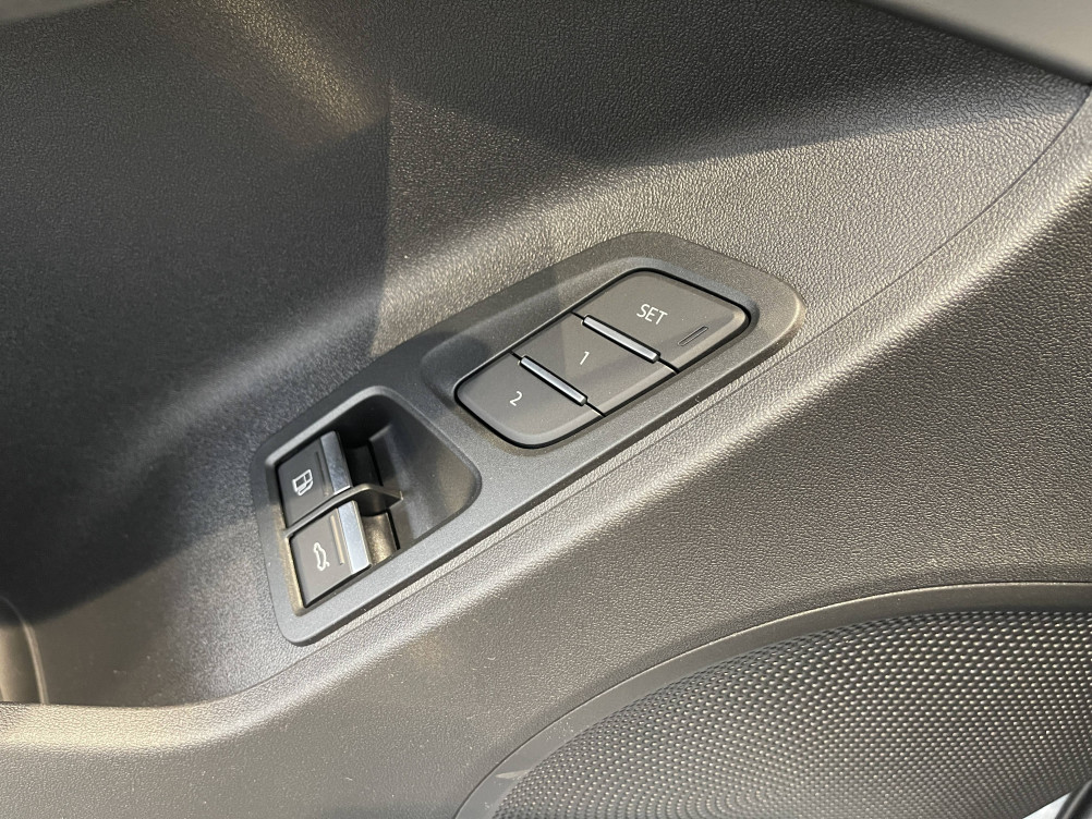 Acheter Audi Q3 Q3 e-hybrid 272 ch S tronic 6 S line 5p neuf dans les concessions du Groupe Faurie