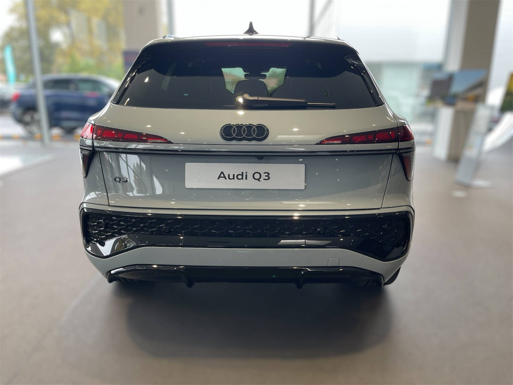 Acheter Audi Q3 Q3 e-hybrid 272 ch S tronic 6 S line 5p neuf dans les concessions du Groupe Faurie