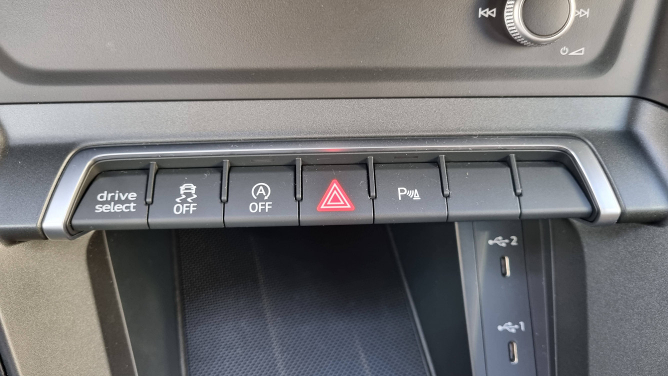 Acheter Audi Q3 Q3 35 TDI 150 ch S tronic 7 S line 5p occasion dans les concessions du Groupe Faurie