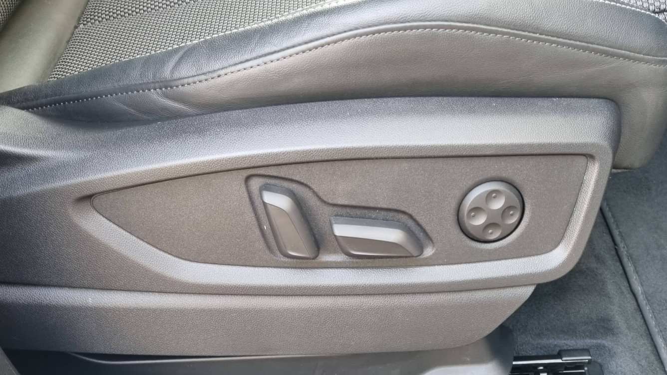 Acheter Audi Q5 Q5 55 TFSIe 367 S tronic 7 Quattro S line 5p occasion dans les concessions du Groupe Faurie