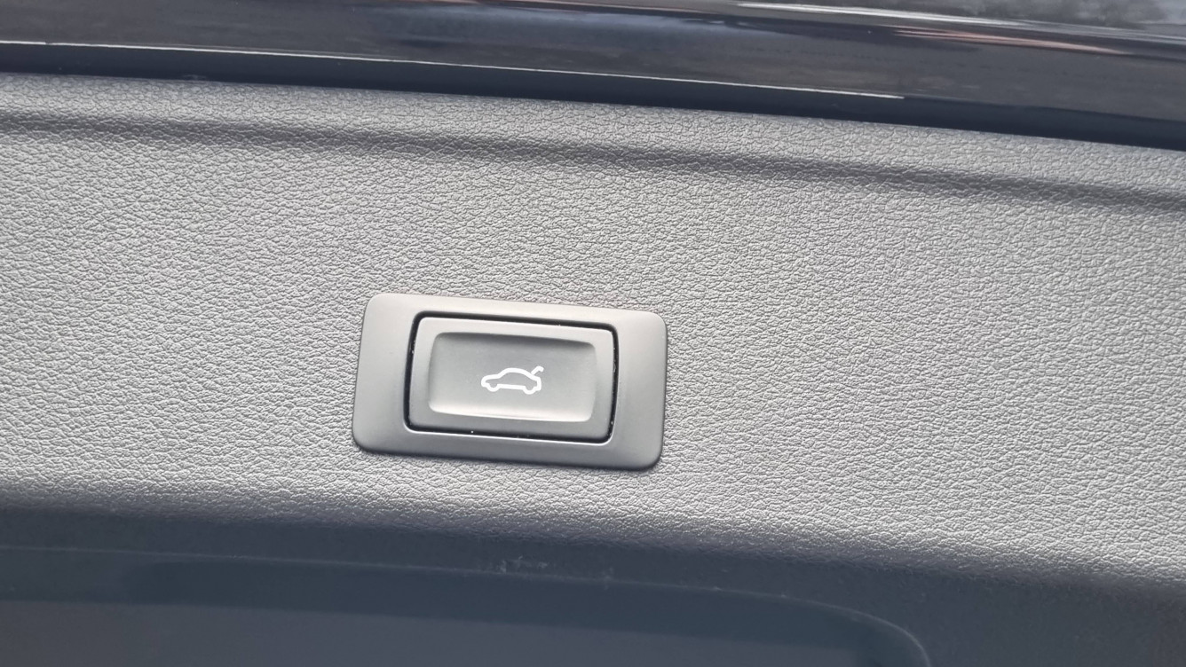 Acheter Audi A4 A4 Avant 40 TFSI 190 S tronic 7 S line 5p occasion dans les concessions du Groupe Faurie