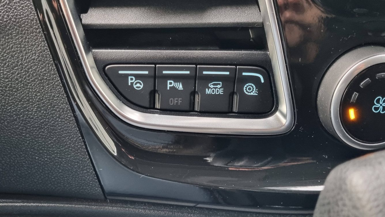 Acheter Ford Transit Custom TRANSIT CUSTOM FOURGON 320 L1H1 2.0 ECOBLUE 170 BVA SPORT 4p occasion dans les concessions du Groupe Faurie