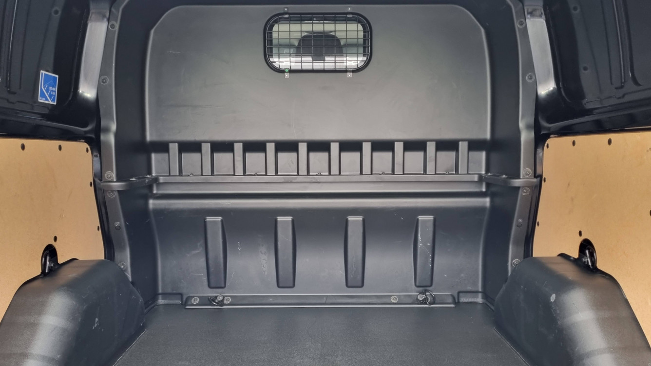 Acheter Ford Transit Custom TRANSIT CUSTOM FOURGON 320 L1H1 2.0 ECOBLUE 170 BVA SPORT 4p occasion dans les concessions du Groupe Faurie