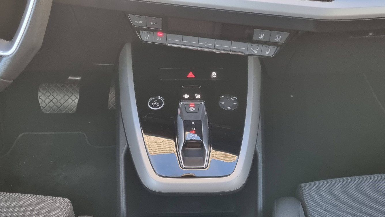 Acheter Audi Q4 Q4 e-tron 40 204 ch 82 kWh Business Executive 5p occasion dans les concessions du Groupe Faurie