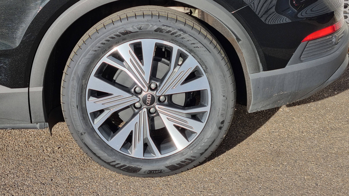 Acheter Audi Q4 Q4 e-tron 40 204 ch 82 kWh Business Executive 5p occasion dans les concessions du Groupe Faurie