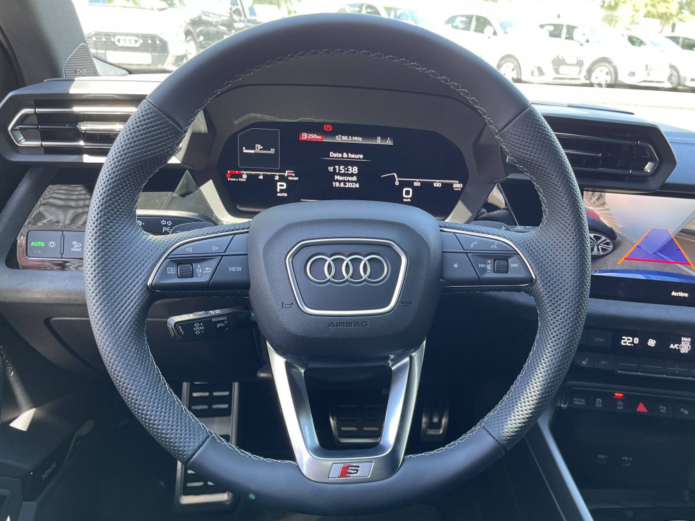 Acheter Audi A3 A3 Berline TFSI Mild Hybrid 150 S tronic 7 S line 4p neuf dans les concessions du Groupe Faurie