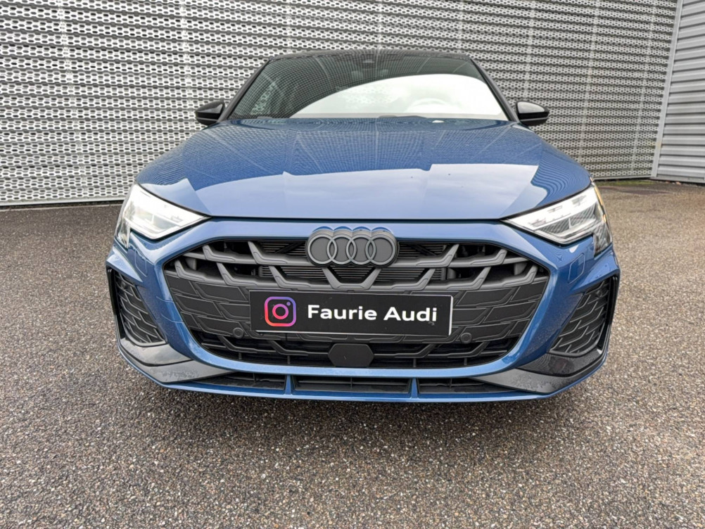 Acheter Audi A3 A3 Berline TFSI Mild Hybrid 150 S tronic 7 S line 4p neuf dans les concessions du Groupe Faurie