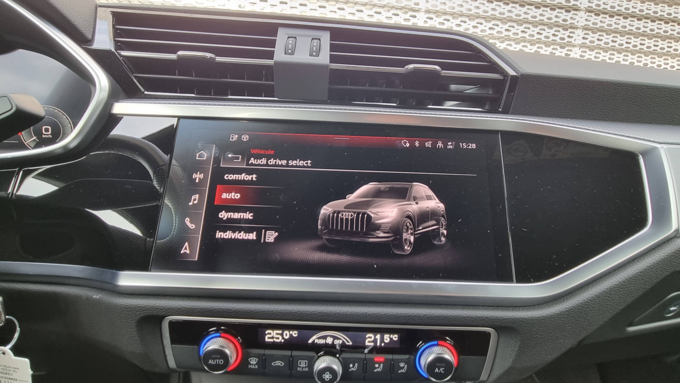Acheter Audi Q3 Q3 45 TFSIe 245 ch S tronic 6 S line 5p occasion dans les concessions du Groupe Faurie