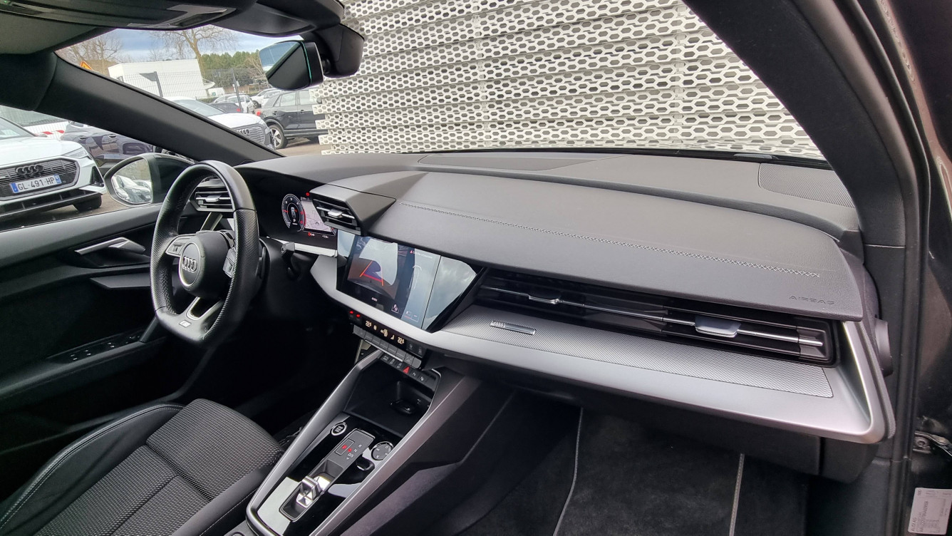 Acheter Audi A3 A3 Sportback 30 TDI 116 S tronic 7 S Line 5p occasion dans les concessions du Groupe Faurie