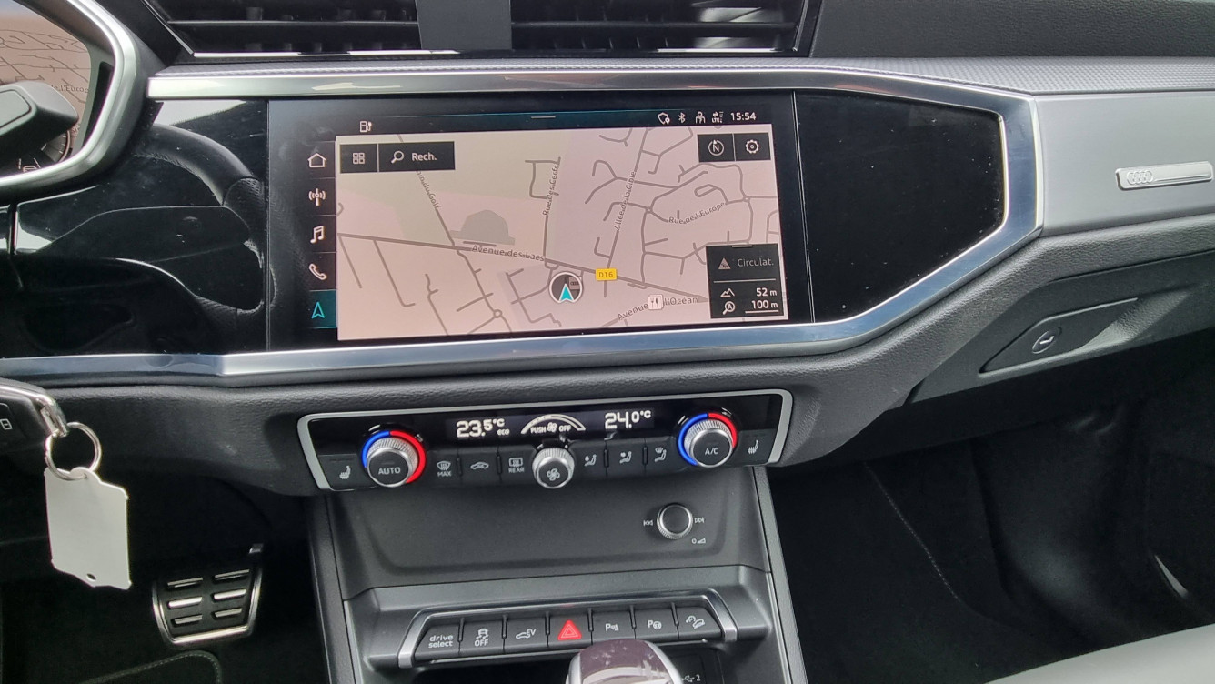 Acheter Audi Q3 Q3 Sportback 45 TFSIe  245 ch S tronic 6 S line 5p occasion dans les concessions du Groupe Faurie