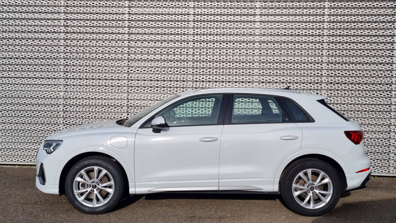 Acheter Audi Q3 Q3 45 TFSIe 245 ch S tronic 6 S line 5p occasion dans les concessions du Groupe Faurie