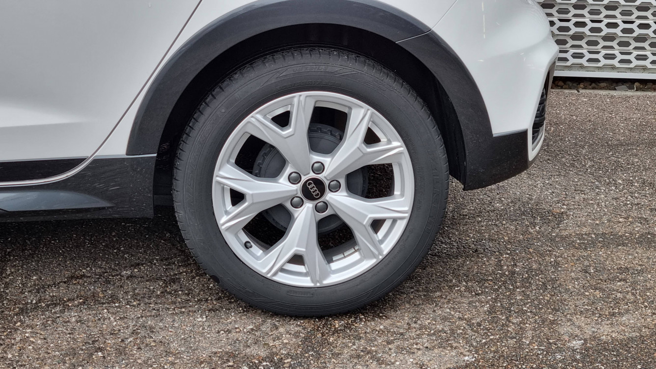 Acheter Audi A1 Citycarver A1 Citycarver 25 TFSI 95 ch BVM5 Design Luxe 5p occasion dans les concessions du Groupe Faurie