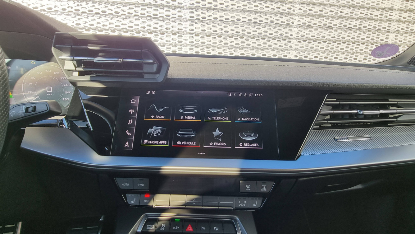 Acheter Audi A3 Sportback A3 Sportback 40 TFSIe 204 S tronic 6 S Line 5p occasion dans les concessions du Groupe Faurie