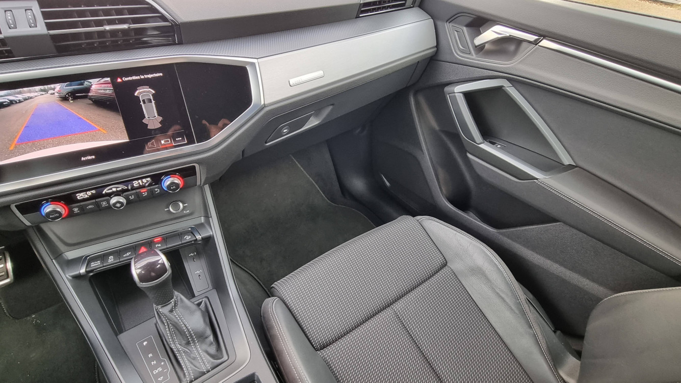 Acheter Audi Q3 Q3 45 TFSIe 245 ch S tronic 6 S line 5p occasion dans les concessions du Groupe Faurie