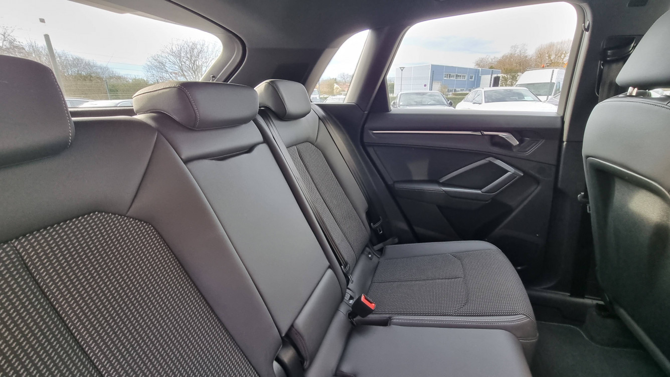 Acheter Audi Q3 Q3 45 TFSIe 245 ch S tronic 6 S line 5p occasion dans les concessions du Groupe Faurie