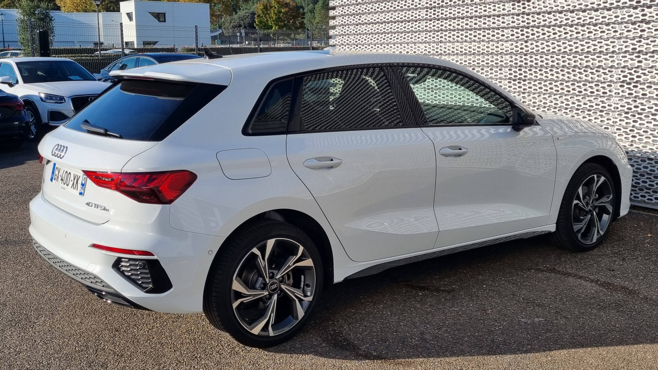 Acheter Audi A3 Sportback A3 Sportback 40 TFSIe 204 S tronic 6 S Line 5p occasion dans les concessions du Groupe Faurie