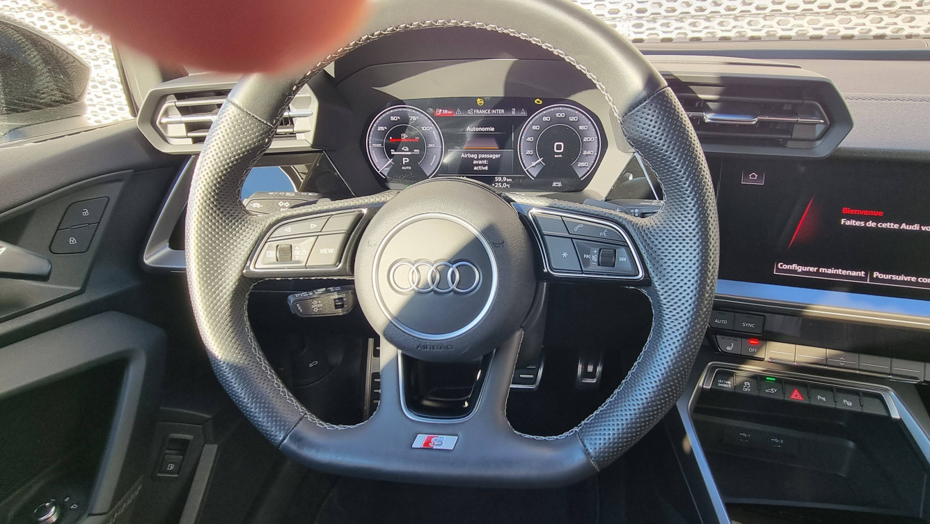 Acheter Audi A3 Sportback A3 Sportback 40 TFSIe 204 S tronic 6 S Line 5p occasion dans les concessions du Groupe Faurie