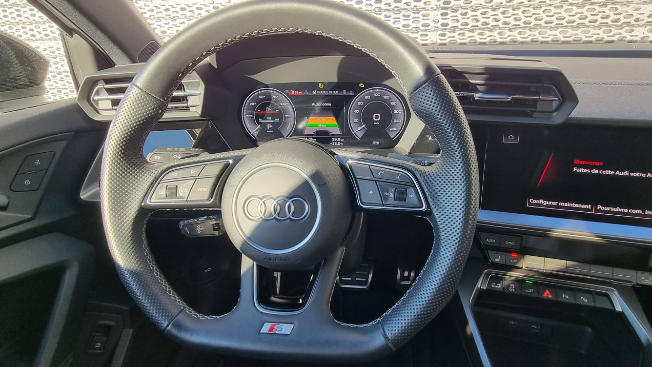 Acheter Audi A3 Sportback A3 Sportback 40 TFSIe 204 S tronic 6 S Line 5p occasion dans les concessions du Groupe Faurie