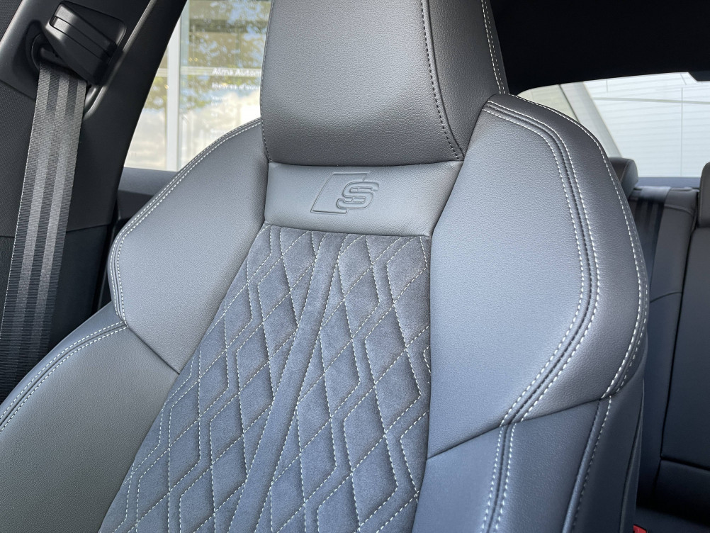 Acheter Audi A3 A3 Berline TFSI Mild Hybrid 150 S tronic 7 S line 4p neuf dans les concessions du Groupe Faurie