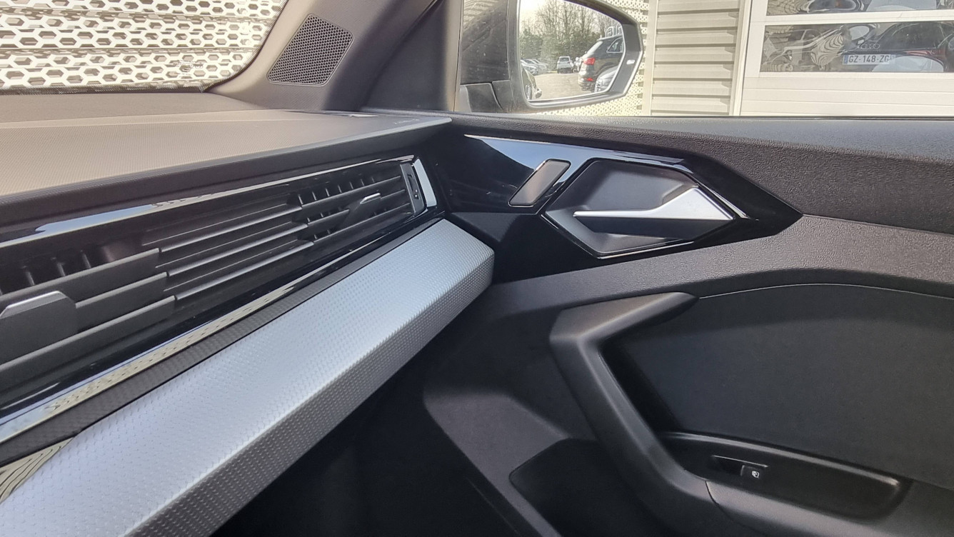 Acheter Audi A1 Sportback A1 Sportback 30 TFSI 110 ch S tronic 7 S Line 5p occasion dans les concessions du Groupe Faurie