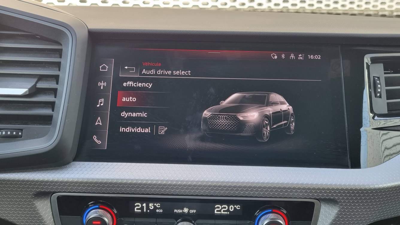 Acheter Audi A1 Sportback A1 Sportback 30 TFSI 110 ch S tronic 7 S Line 5p occasion dans les concessions du Groupe Faurie